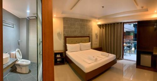 Queen Room