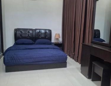 Large Single Room