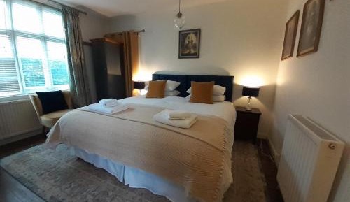 Deluxe Double or Twin Room