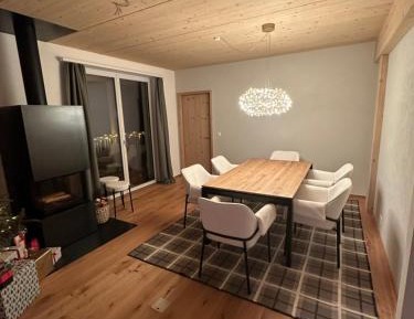 Two-Bedroom Apartment with Mountain View