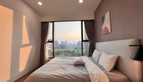 Deluxe One-Bedroom Apartment