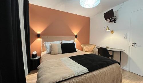 Double Room with Private Bathroom