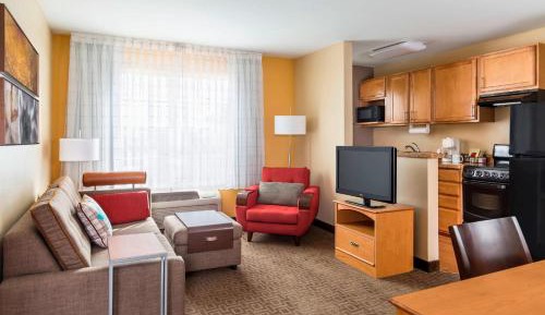 Two-Bedroom Suite