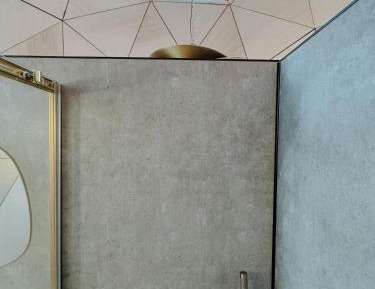 Bungalow with Garden View