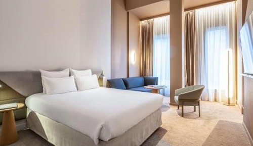 Deluxe Room with Double Bed and Bunk Beds