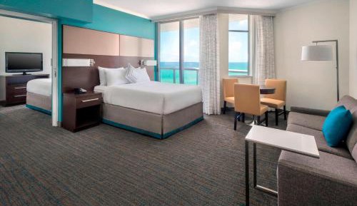 One-Bedroom Suite with Balcony - Ocean View