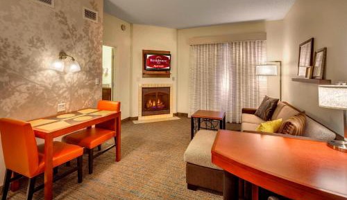 One-Bedroom King Suite