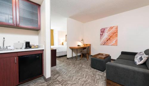 King Suite with Trundle Bed