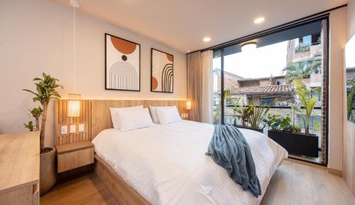 One-Bedroom Apartment with Balcony