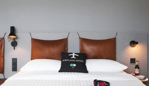 Moxy Sleeper, Guest room, 1 Queen