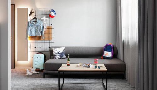 Moxy Sleeper Family, Guest room, 1 Queen, Sofa bed