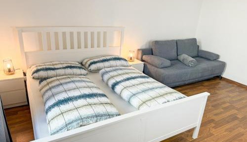 Deluxe One-Bedroom Apartment with Garden View