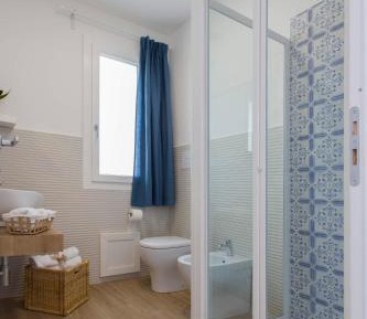 Deluxe Double Room with Balcony and Sea View