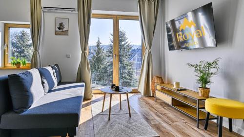 Deluxe One-Bedroom Apartment