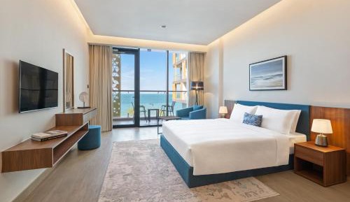 Sea View Studio with Balcony-King Bed