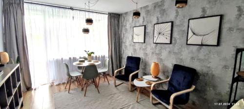 Family Two-Bedroom Apartment with View