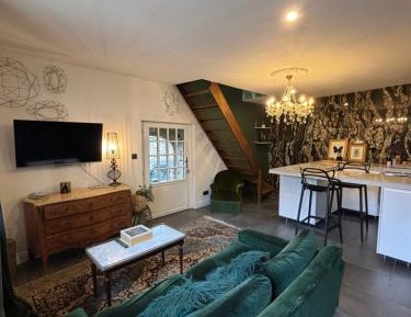 Six-Bedroom House
