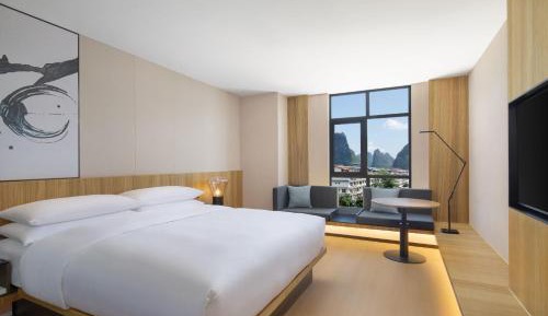  Standard King Room 