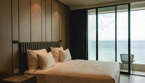 Junior Suite with Balcony