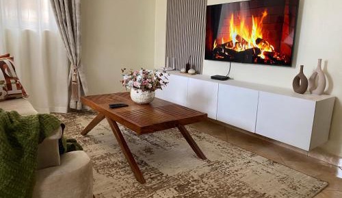 Deluxe One-Bedroom Apartment with City View