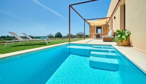 Villa with Garden View