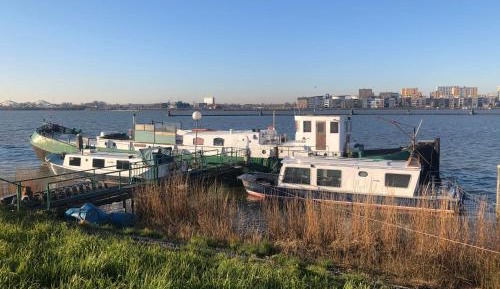 Boat with Private Bathroom