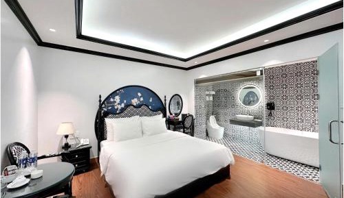 Deluxe Double Room with Bath