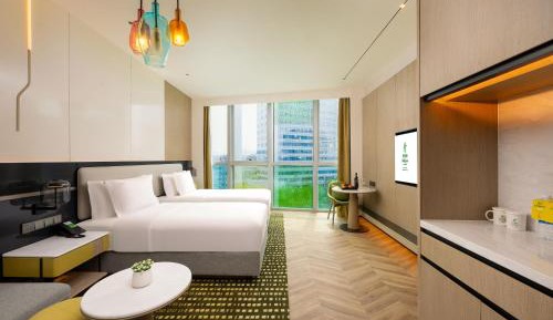 Standard King Room with Garden View