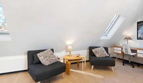Superior One-Bedroom Apartment