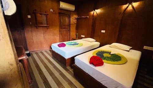 Standard Twin Room with Mountain View