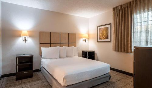 One Bedroom Suite with Two Queens Beds