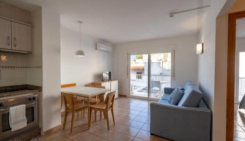 One-Bedroom Apartment with Balcony