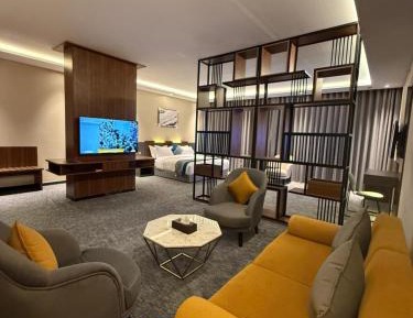 Deluxe Suite