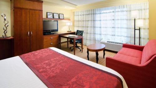 Suite with Two Queen Beds - Hearing Accessible