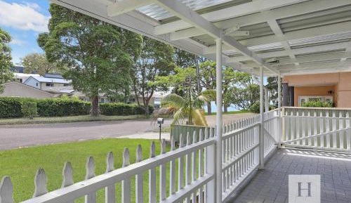 Three-Bedroom Holiday Home 