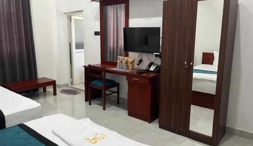 Deluxe Double or Twin Room with Balcony