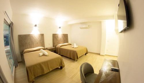 Triple Room