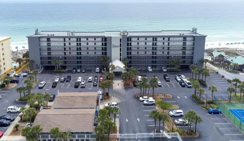 Two-Bedroom Apartment with Sea View