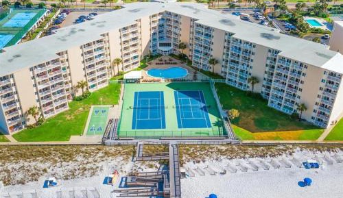 One-Bedroom Apartment - Oceanfront