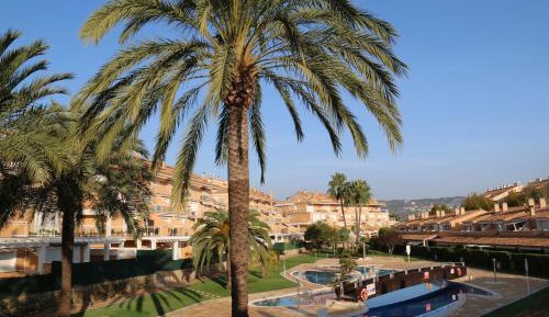 Three-Bedroom Townhouse