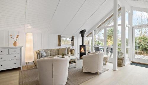 Four-Bedroom Holiday Home