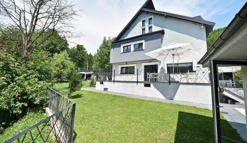 Villa with Garden View