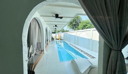 Room #977761007