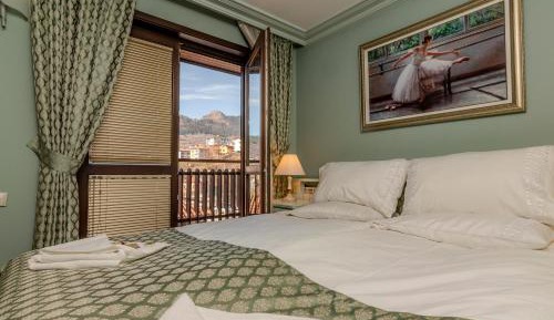 Deluxe Double Room with Balcony