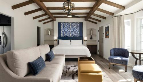 King Suite (No Resort Fees)