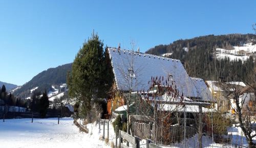 Three-Bedroom Holiday Home 