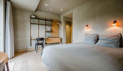 Deluxe Double Room with Shower