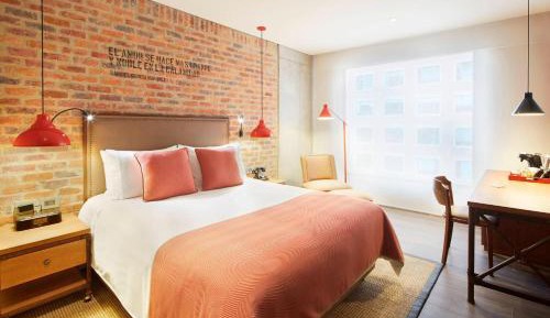 Metropolitan Deluxe Queen, Guest room, 1 King, City view