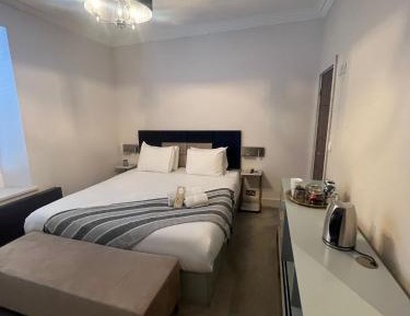 Deluxe King Room