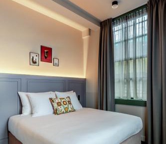 Queen Room
